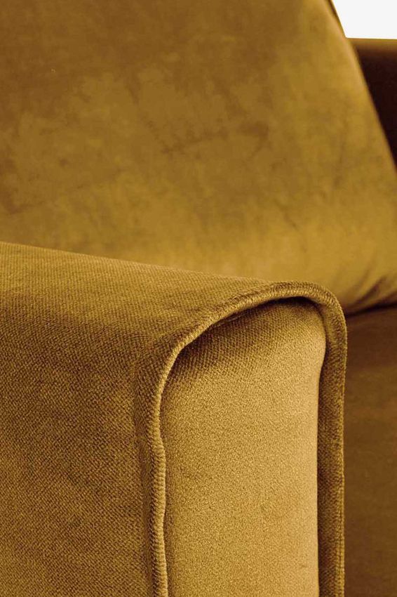 Amsterdam velvet loveseat juke oker