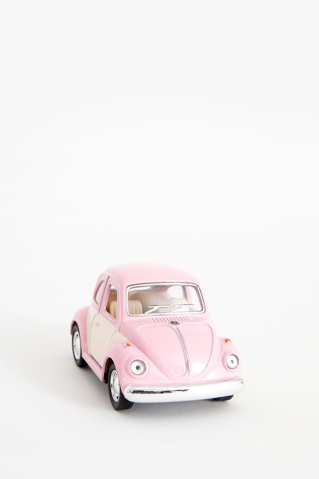 Metalen volkswagen beetle pastel roze
