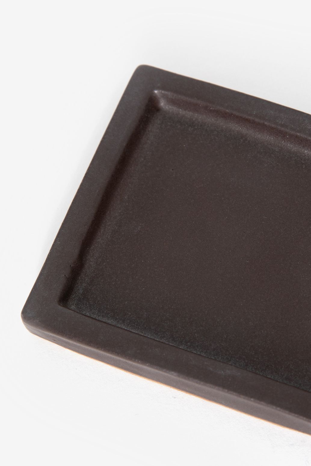 Petit plateau céramique vernie - marron foncé