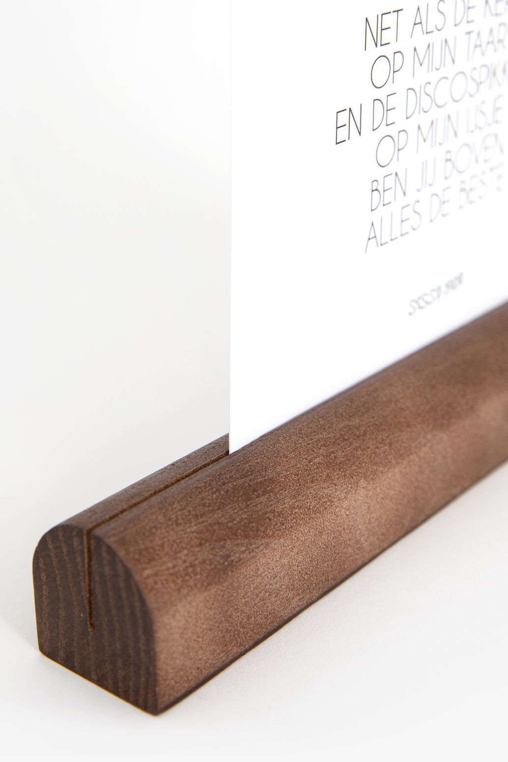 Houten kaartenhouder