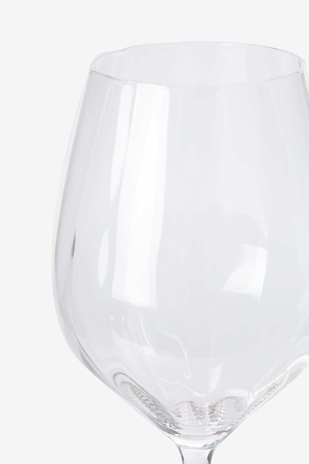 Verres à vin transparents