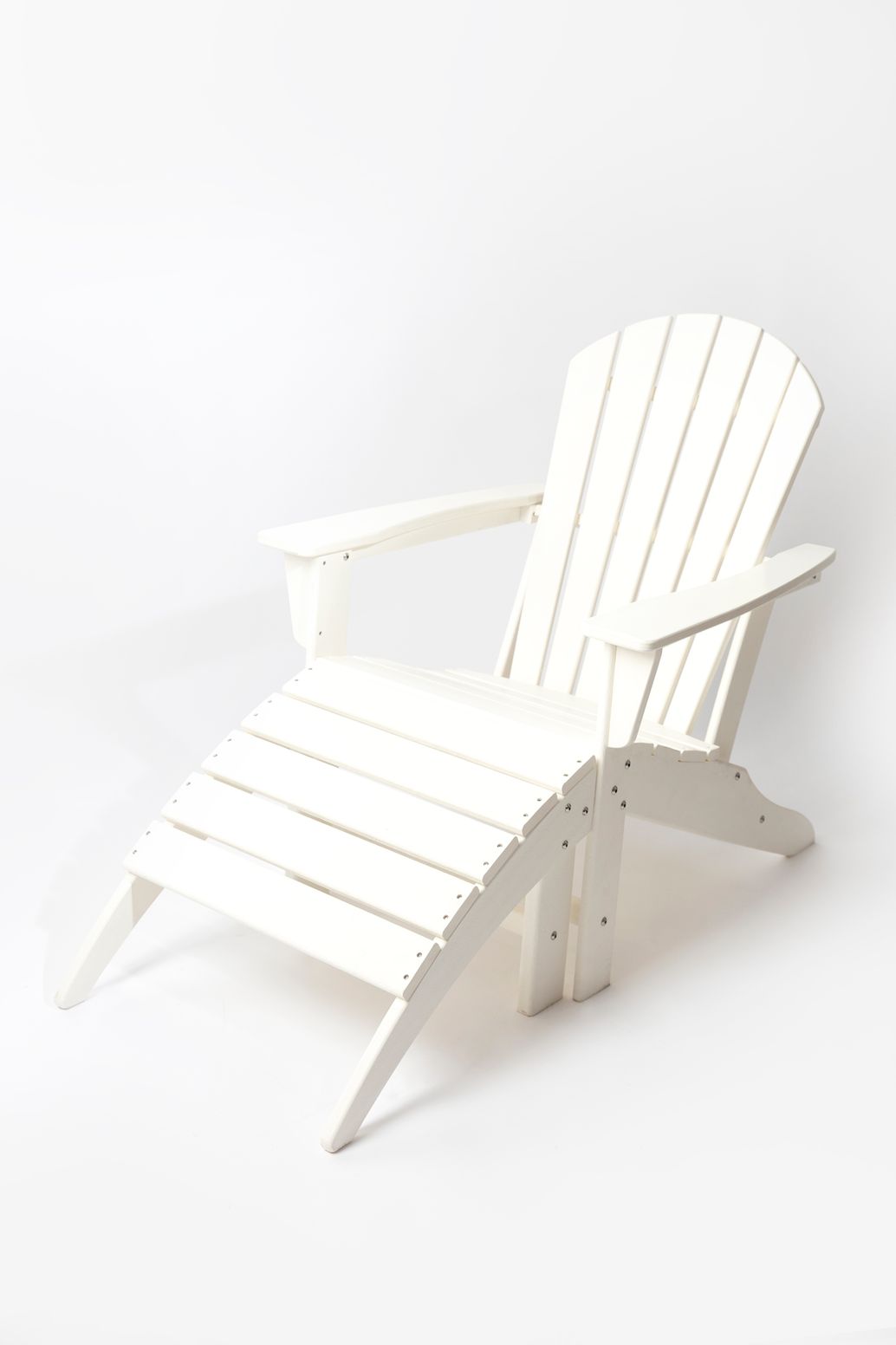 Witte fanback chair voetenbankje