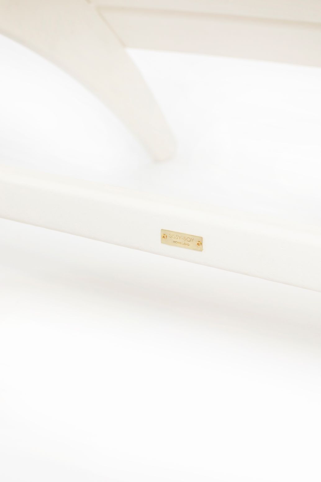 Witte fanback chair voetenbankje