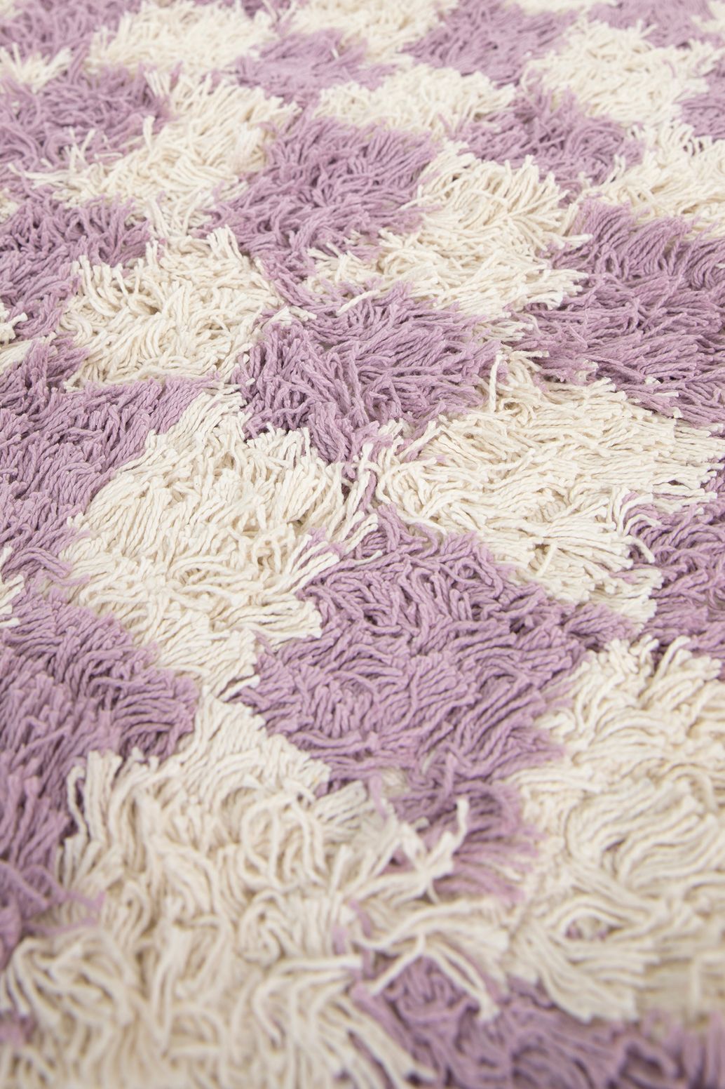Tapis de bain avec imprimé carreaux - lilas