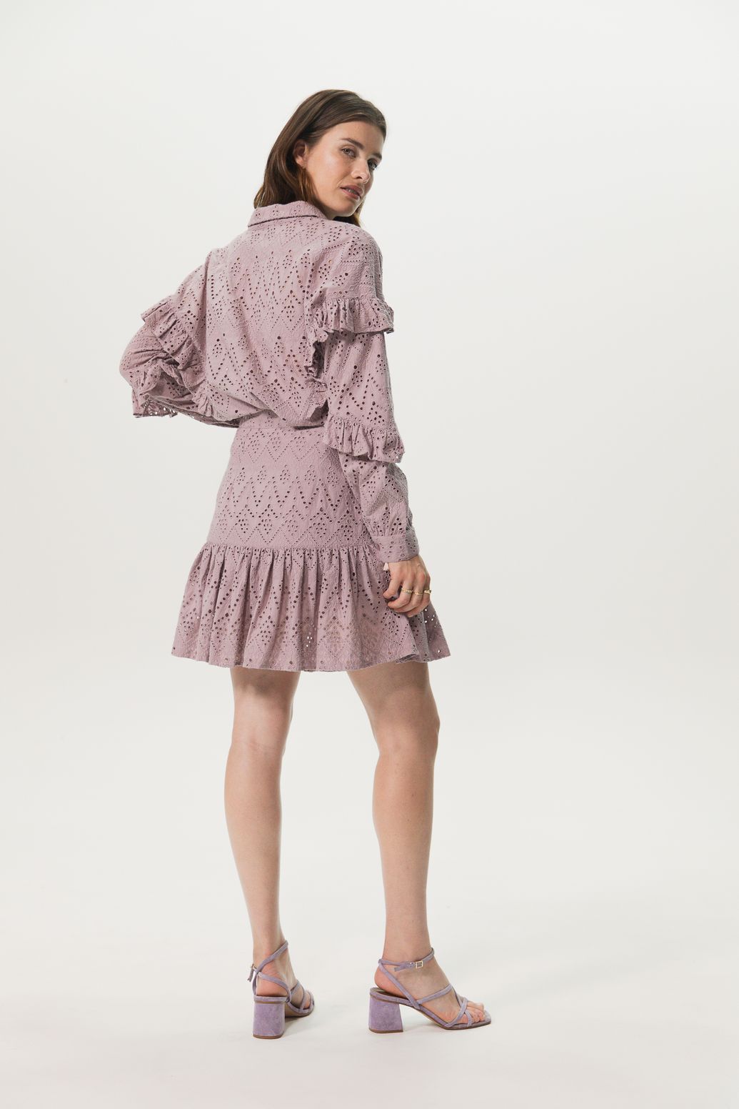 Paarse ruffle rok met broderie anglaise