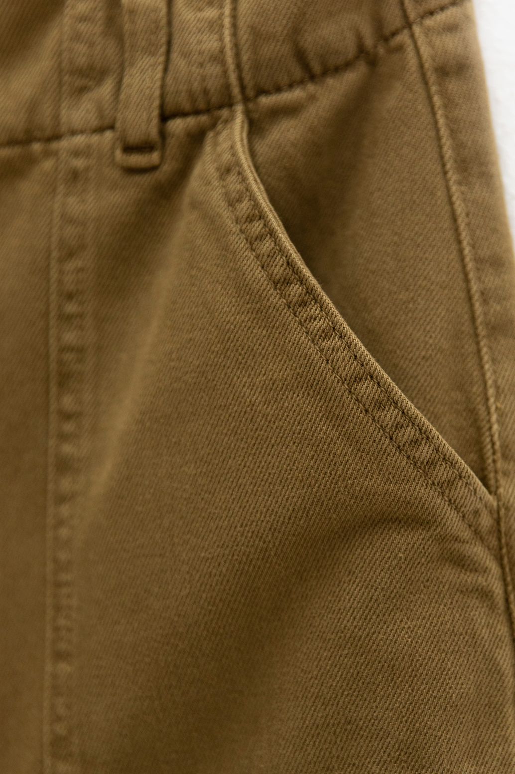 High Waist-Hose mit geradem Schnitt - dunkelgrün