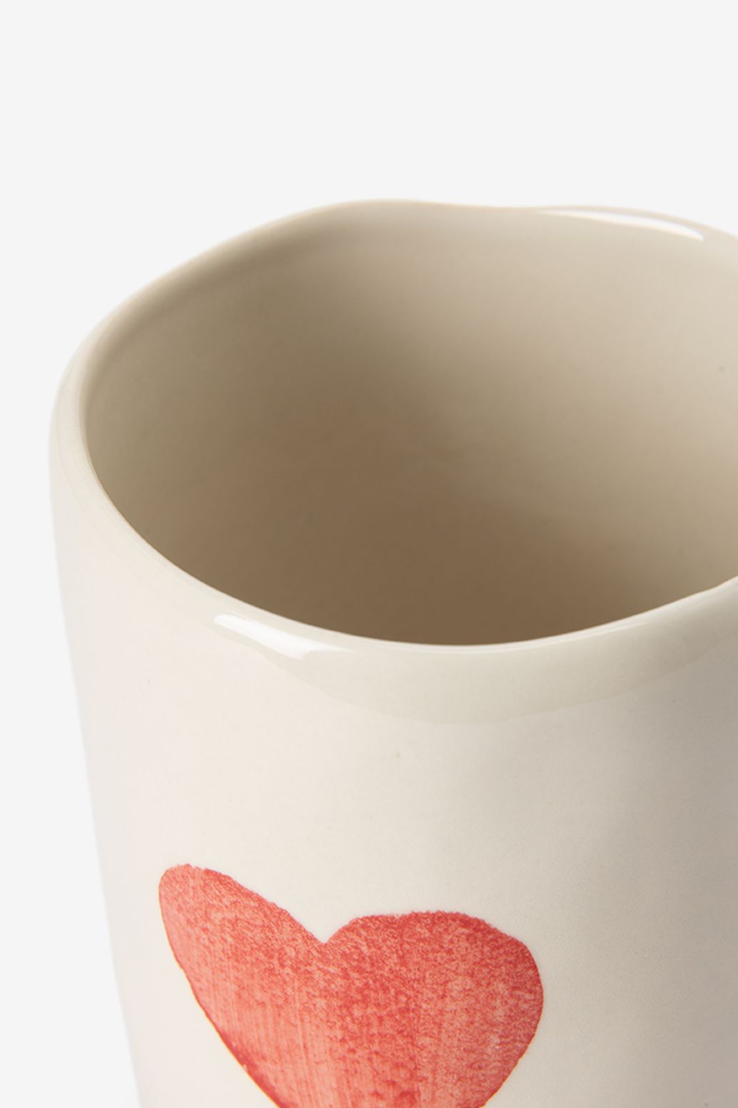 Beige mok met rood hart