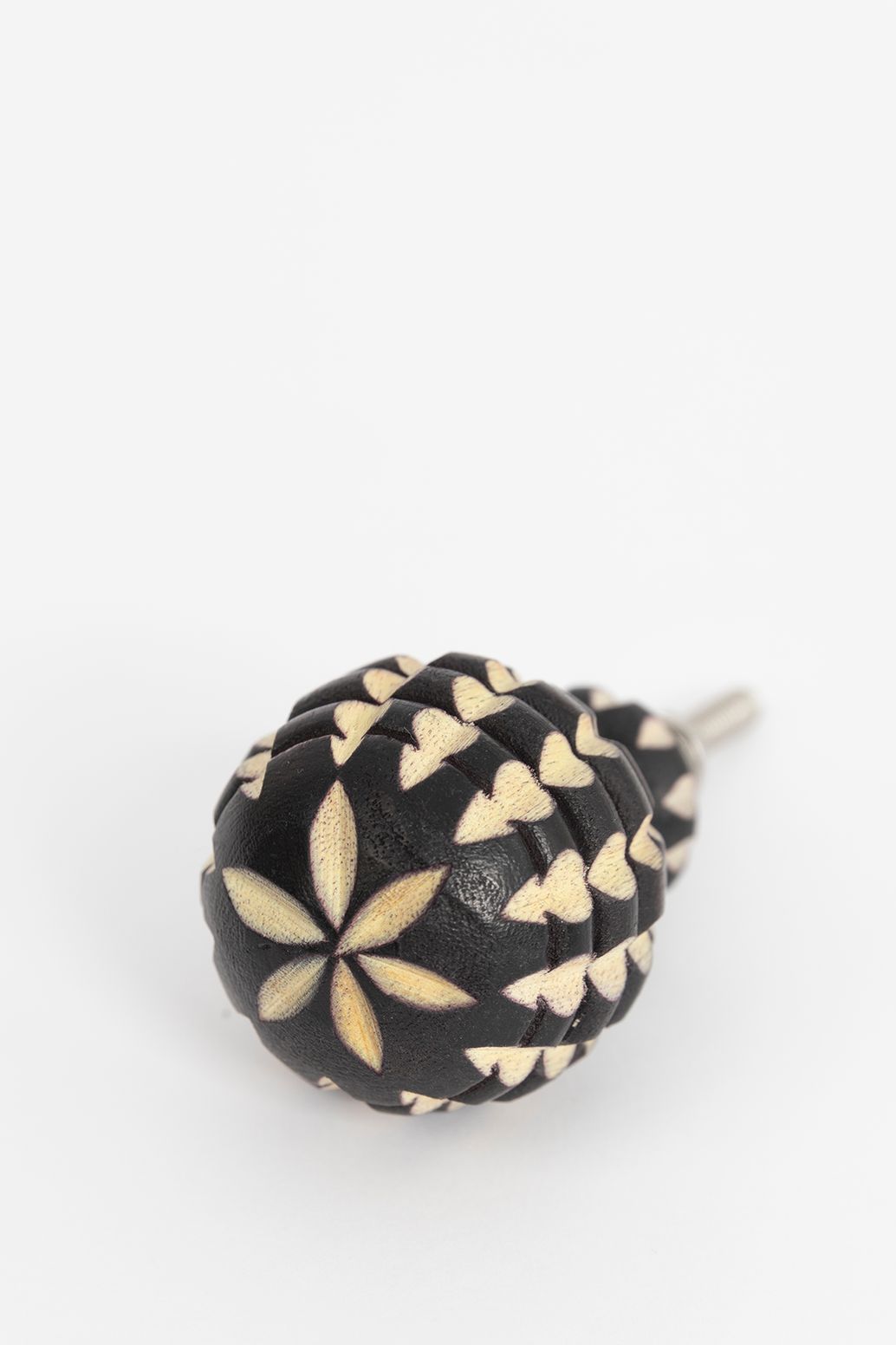 Bouton de porte en bois sculpté - noir