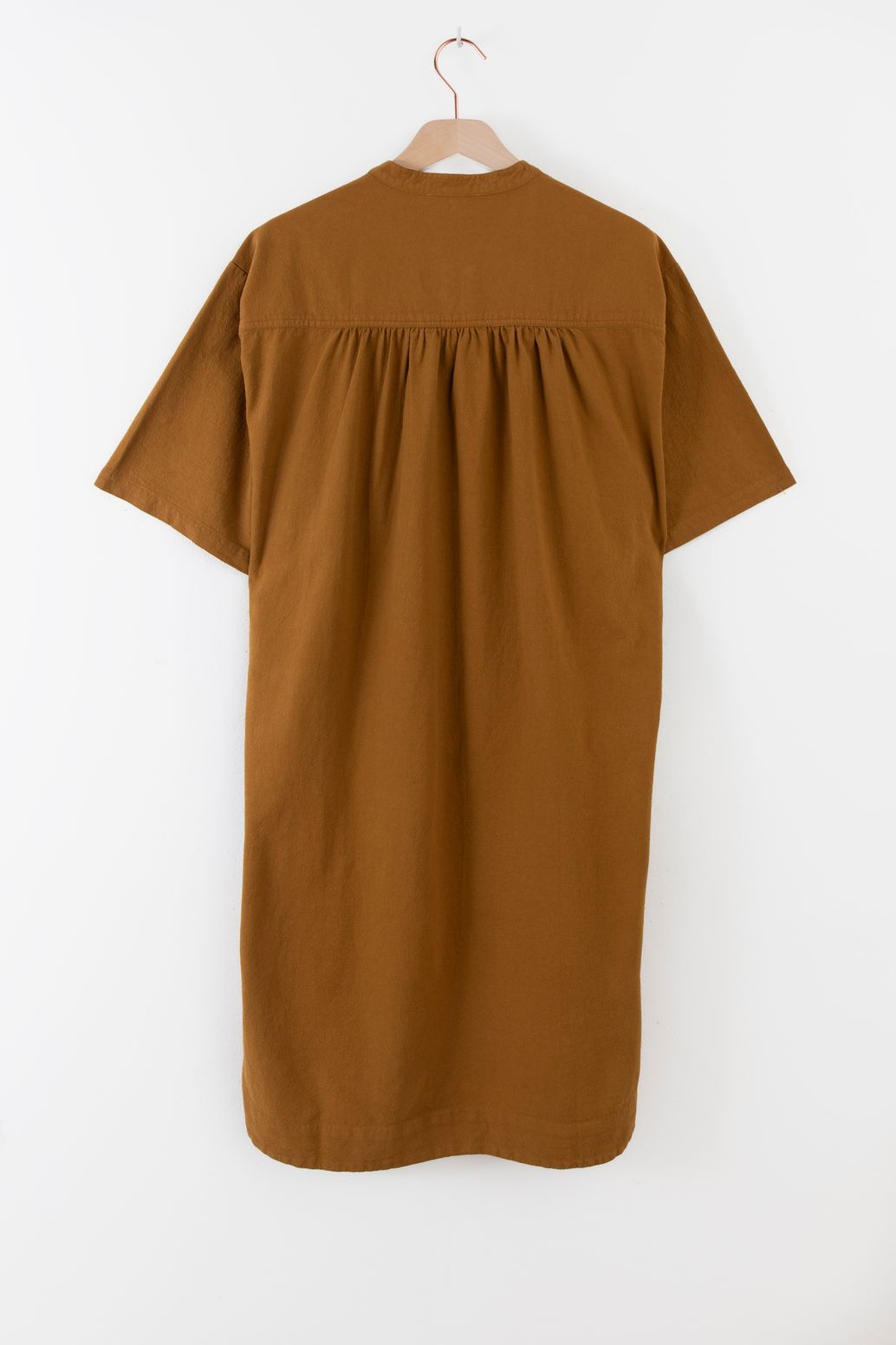 Goudbruine midi jurk