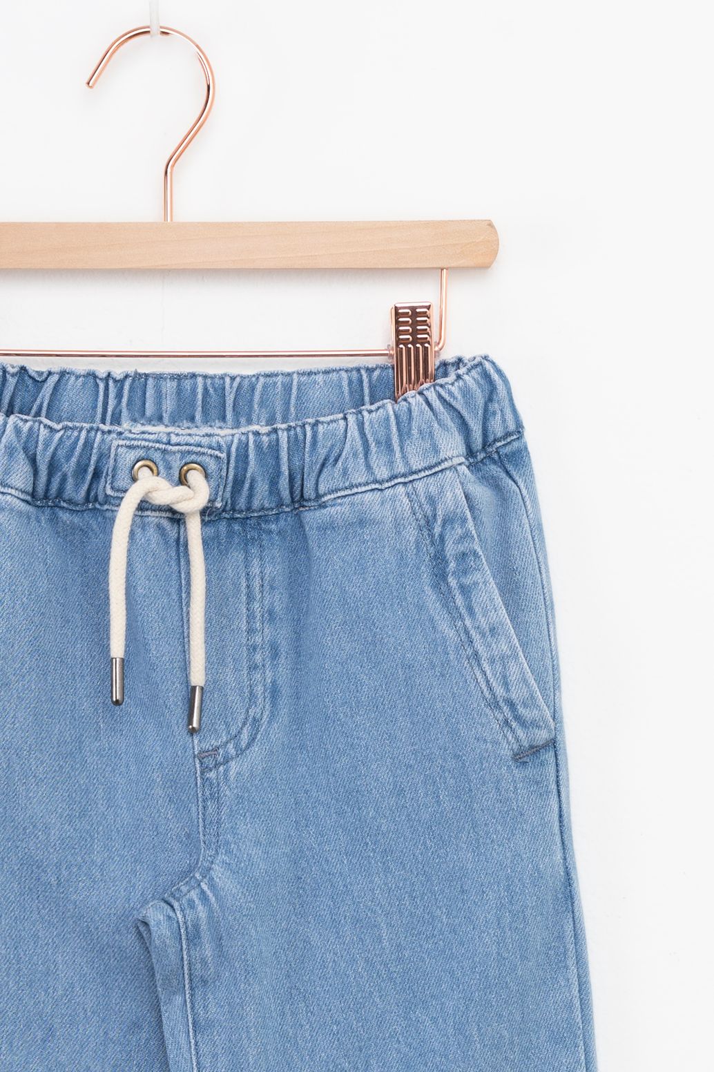 Denim-Jogger mit Kordelzug - hellblau