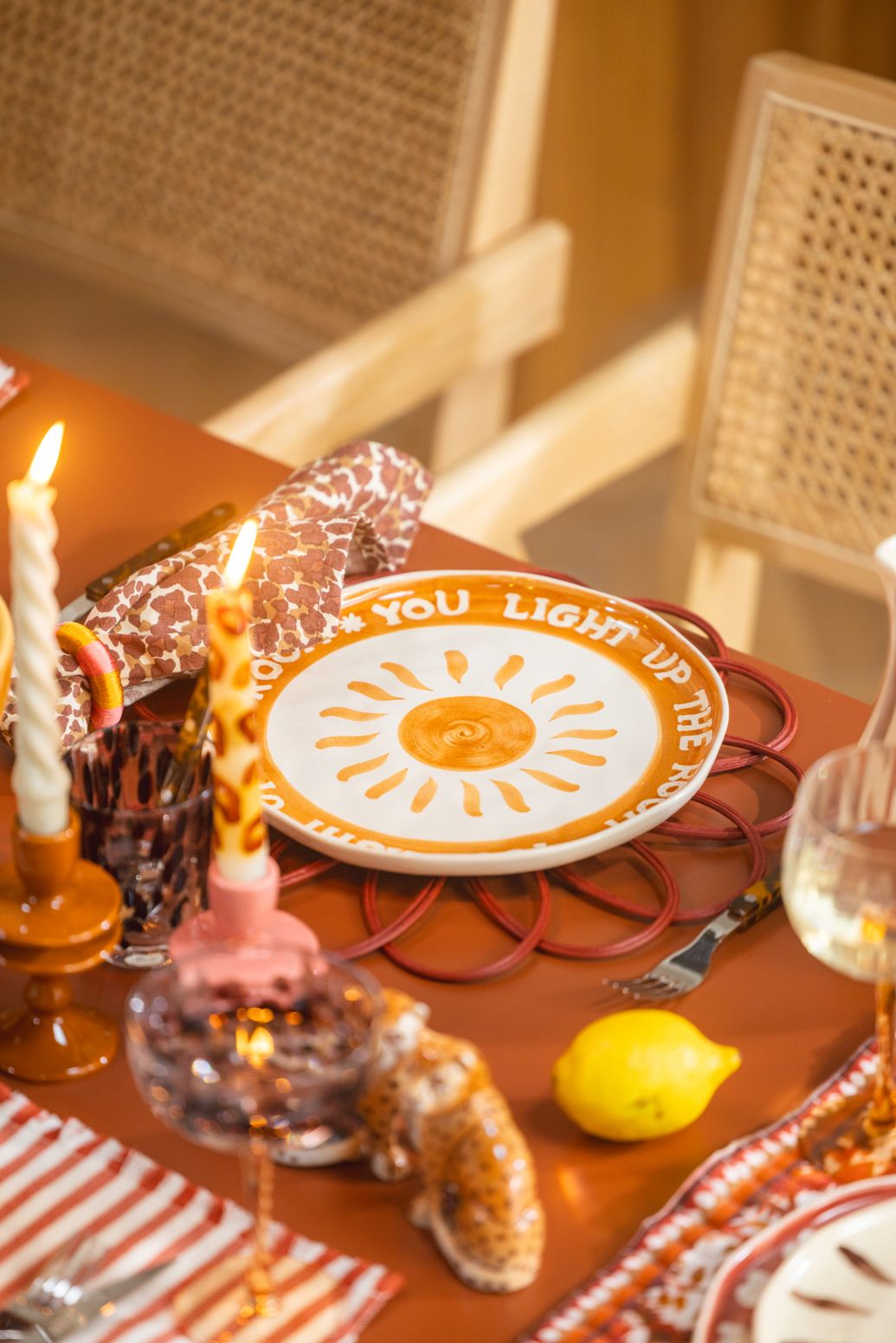 Assiette plate avec soleil - beige