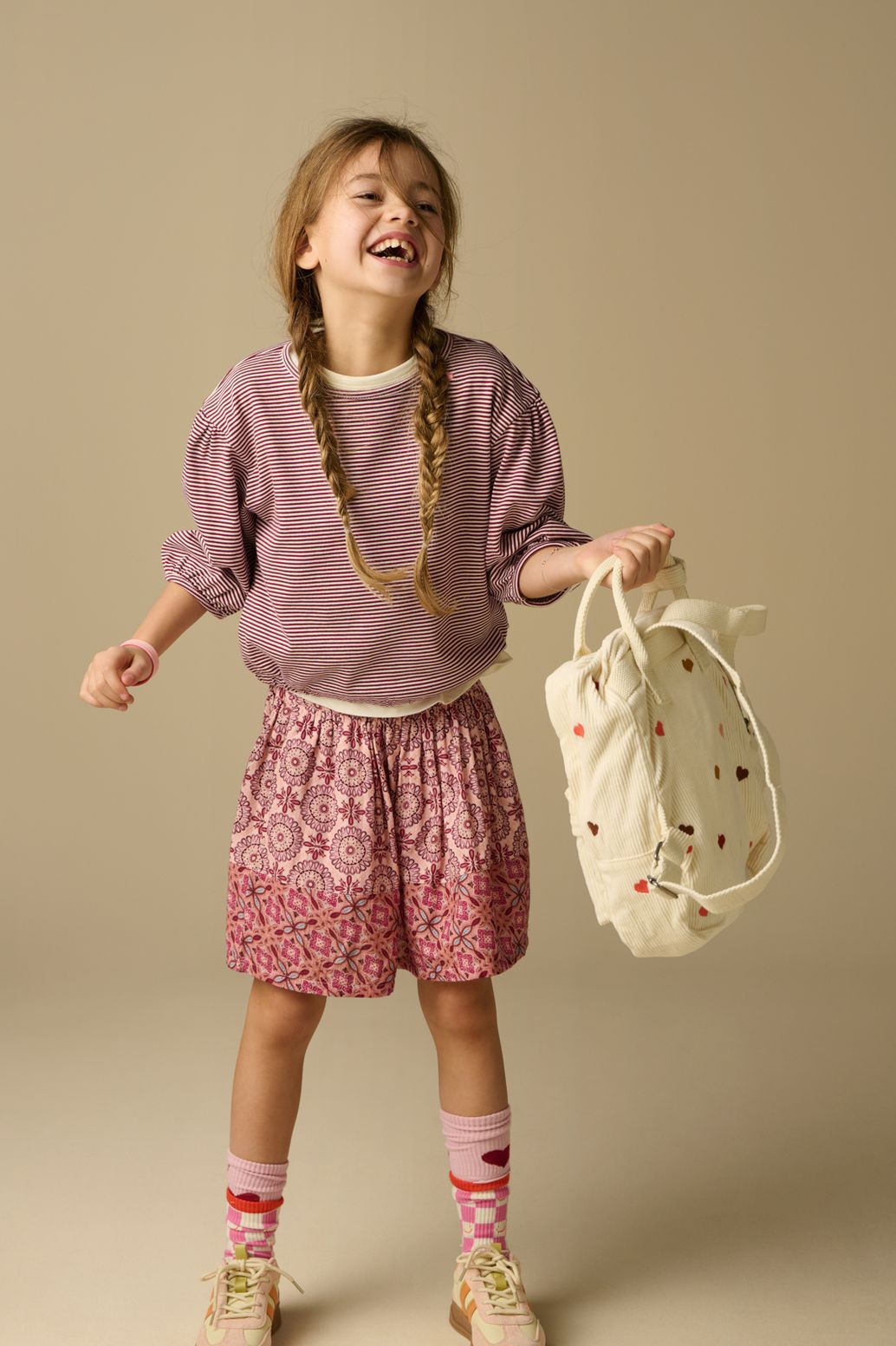 Witte rugzak met hartjes embroidery