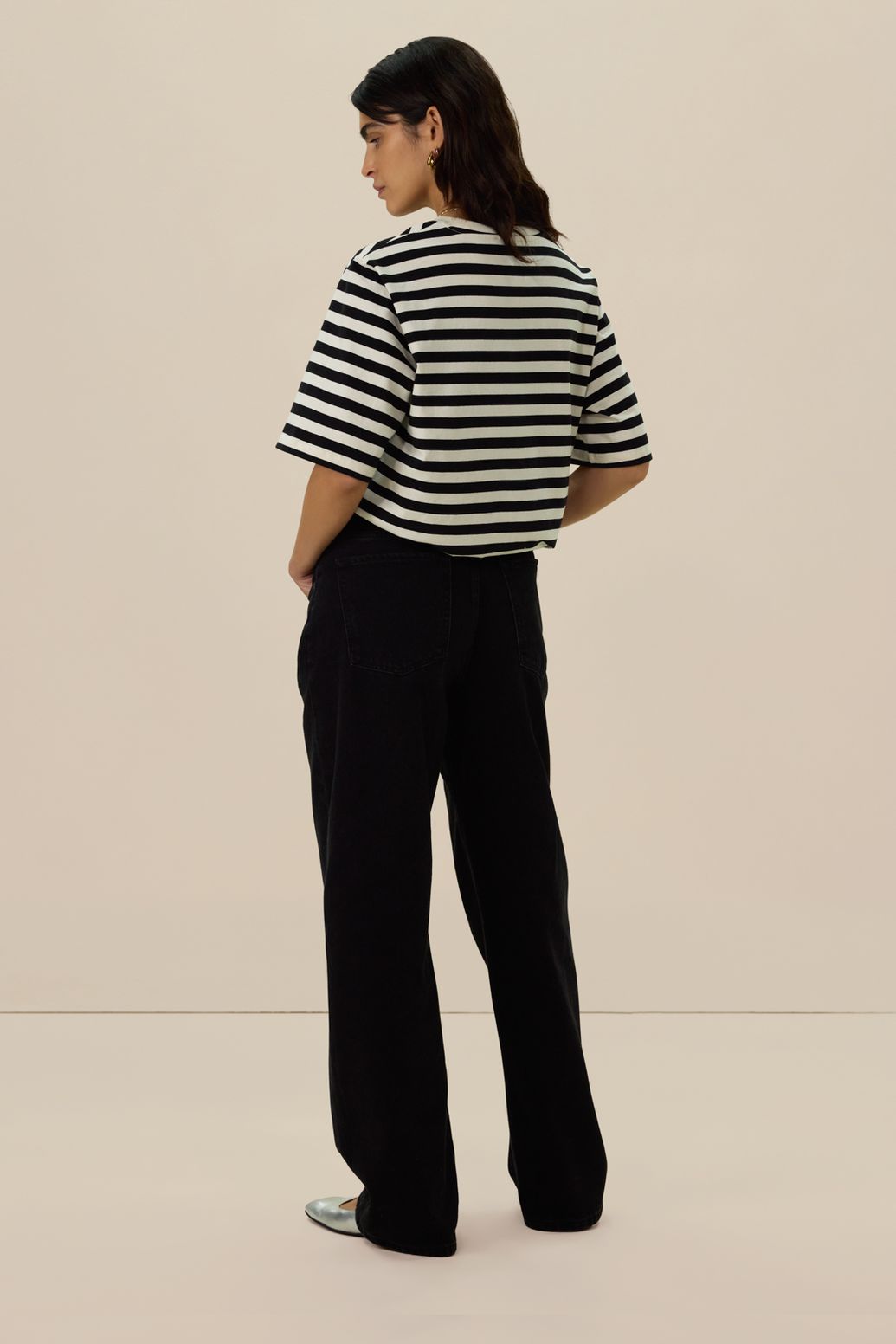 High Waist Jeans Curved Leg - schwarz