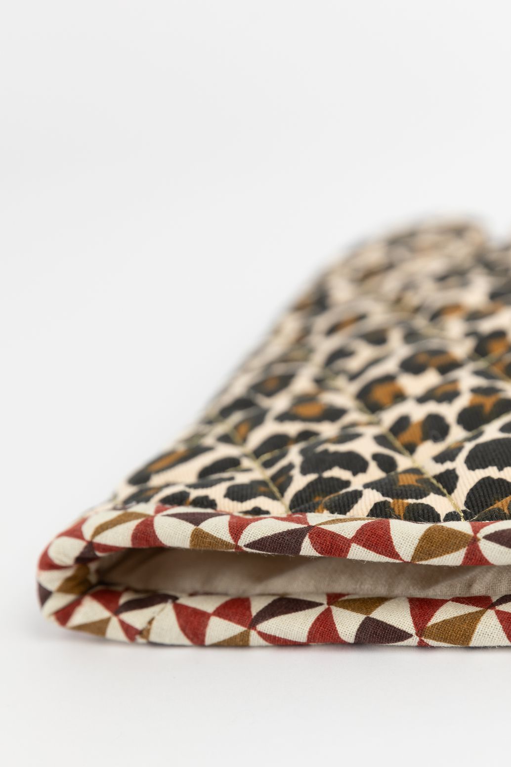 Ofenhandschuh mit Leoprint - braun