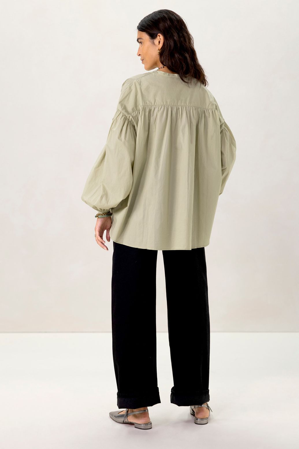 Bluse mit Stickerei - hellgrün