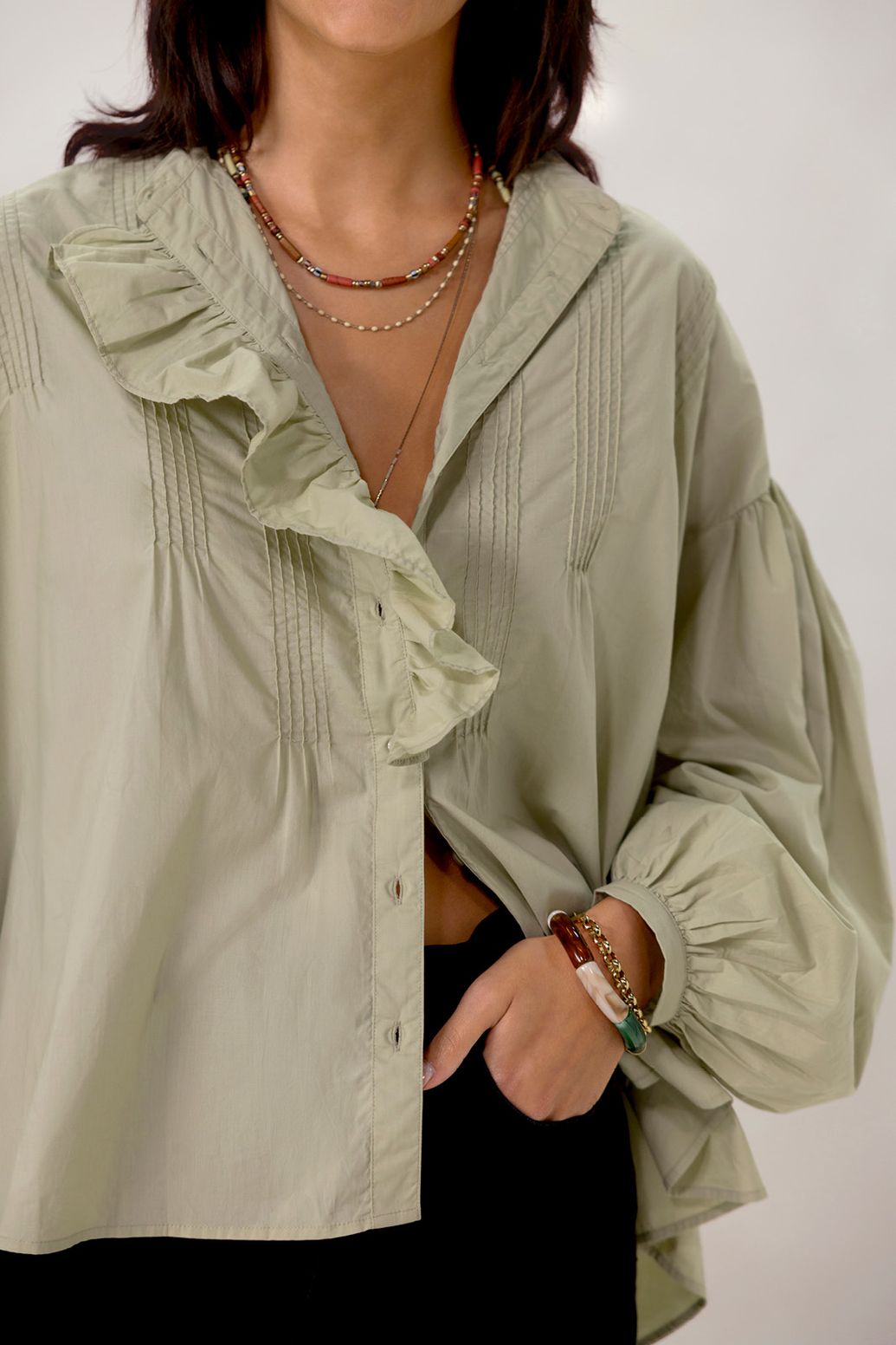 Bluse mit Stickerei - hellgrün