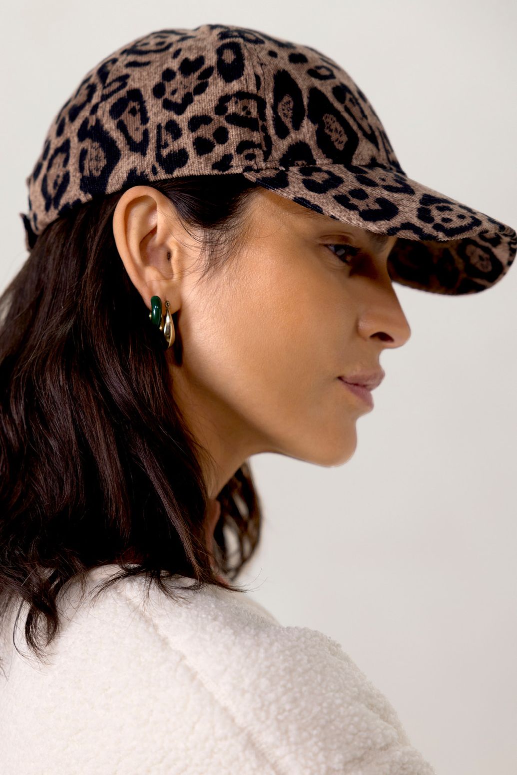 Cord-Kappe mit Leoprint - braun