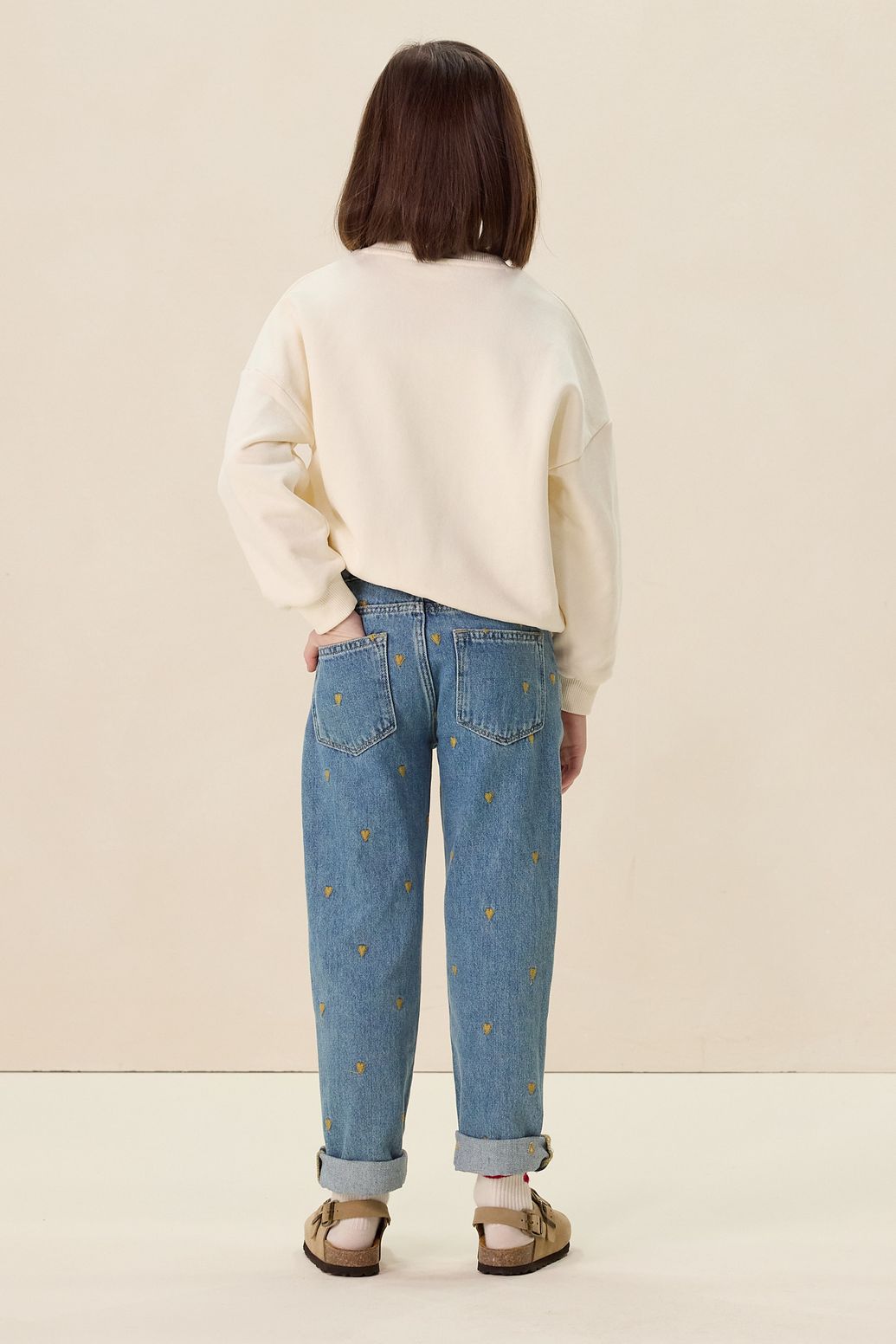 Tapered Jeans mit Herzstickerei - blau