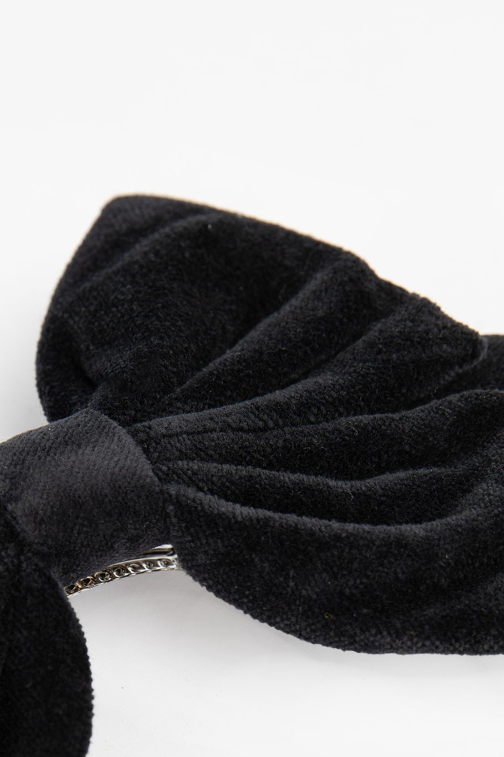 Zwarte velvet haarclip met strik