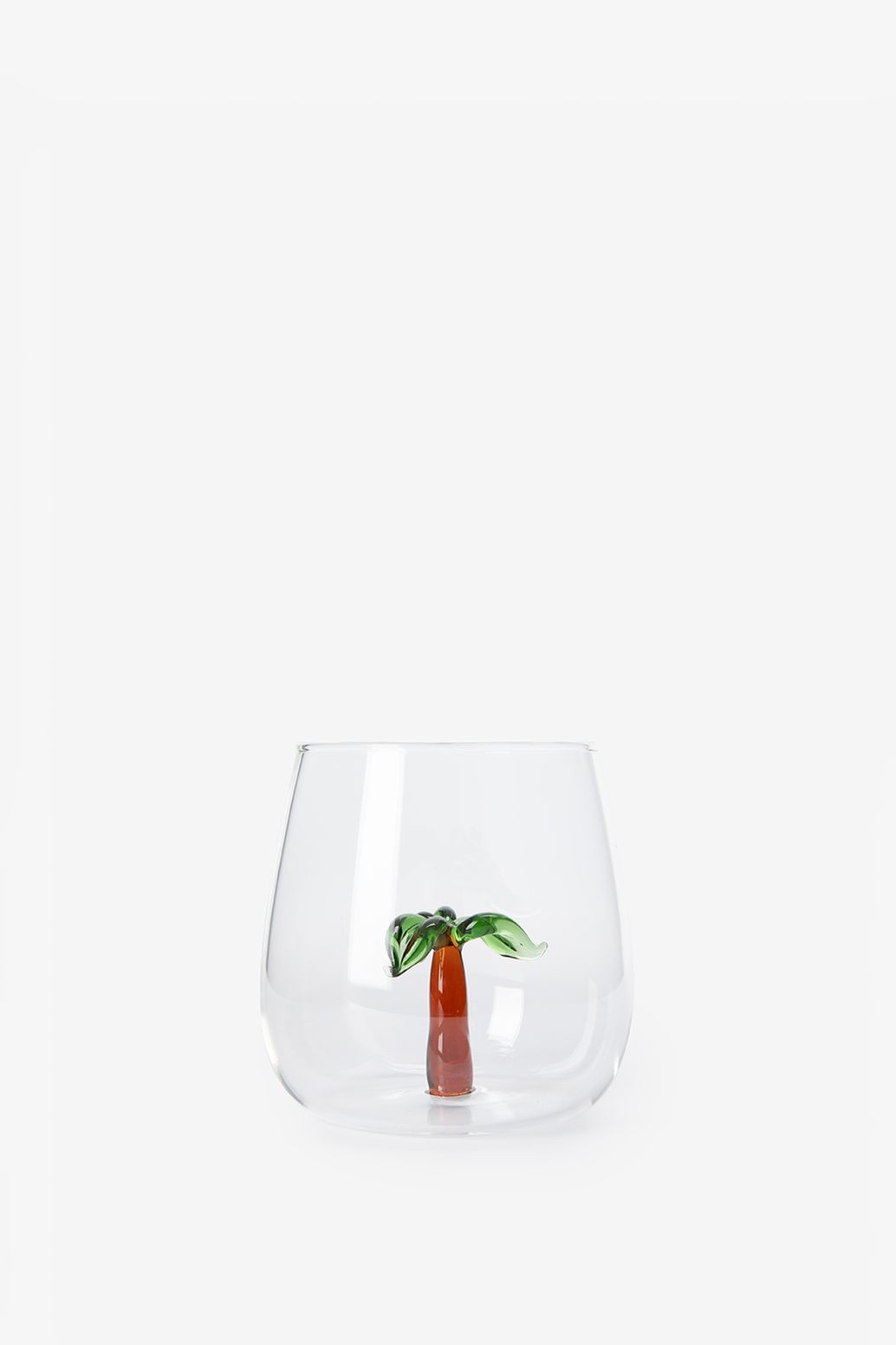 Wassergläser mit Palme