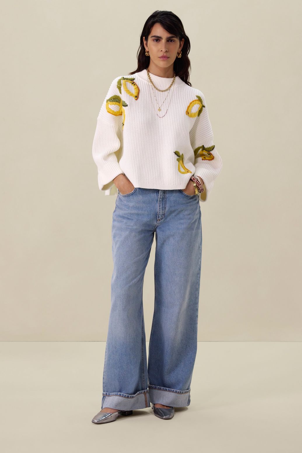 Witte gebreide trui met embroidery