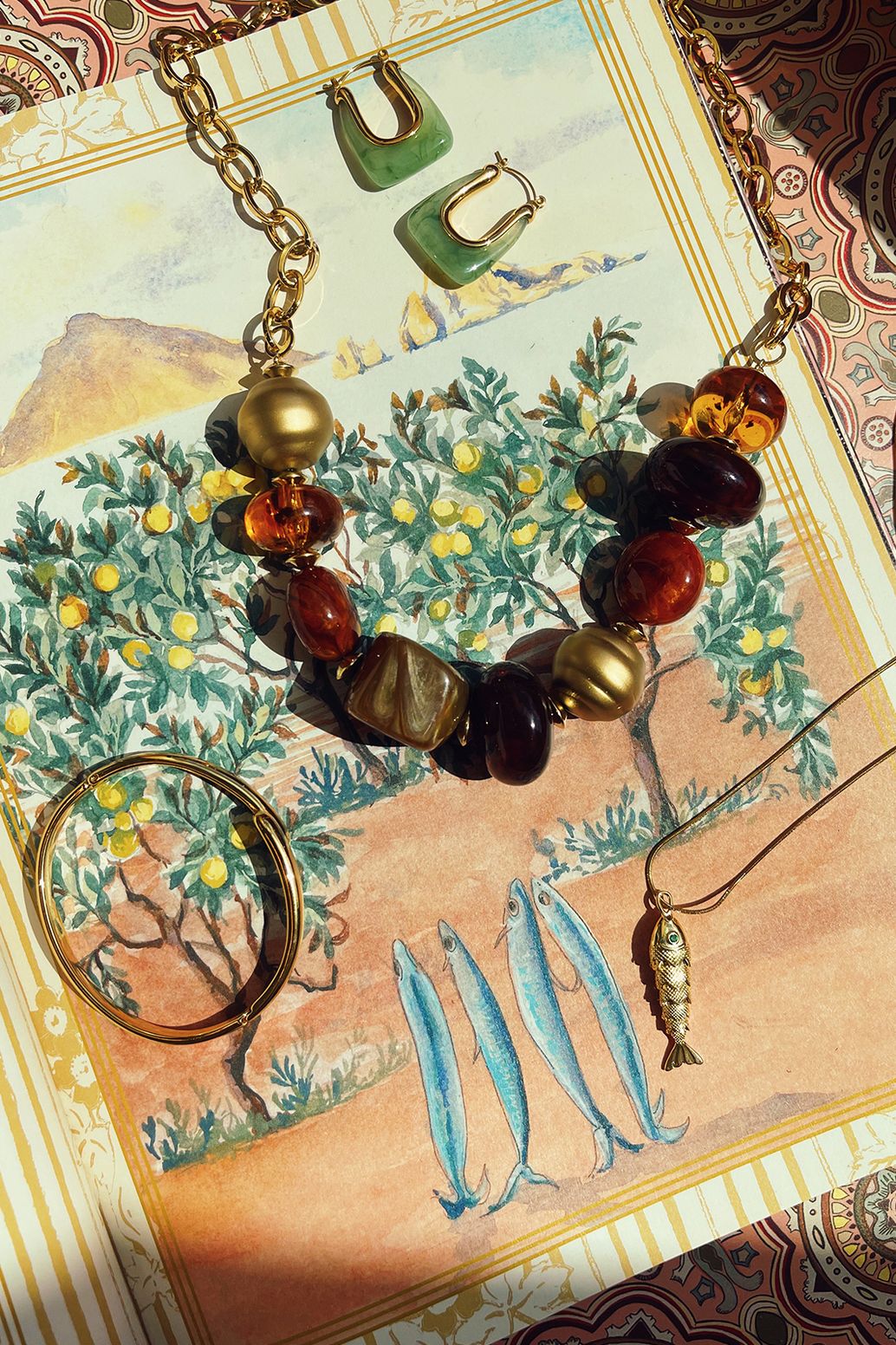 Groene ovalen resin oorbellen