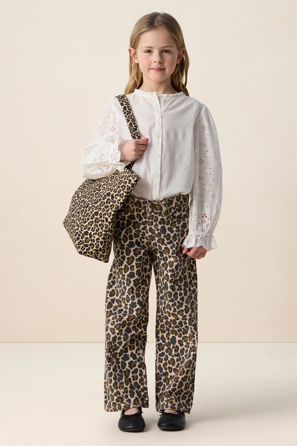 Jeans mit geradem Schnitt und Leoprint - braun