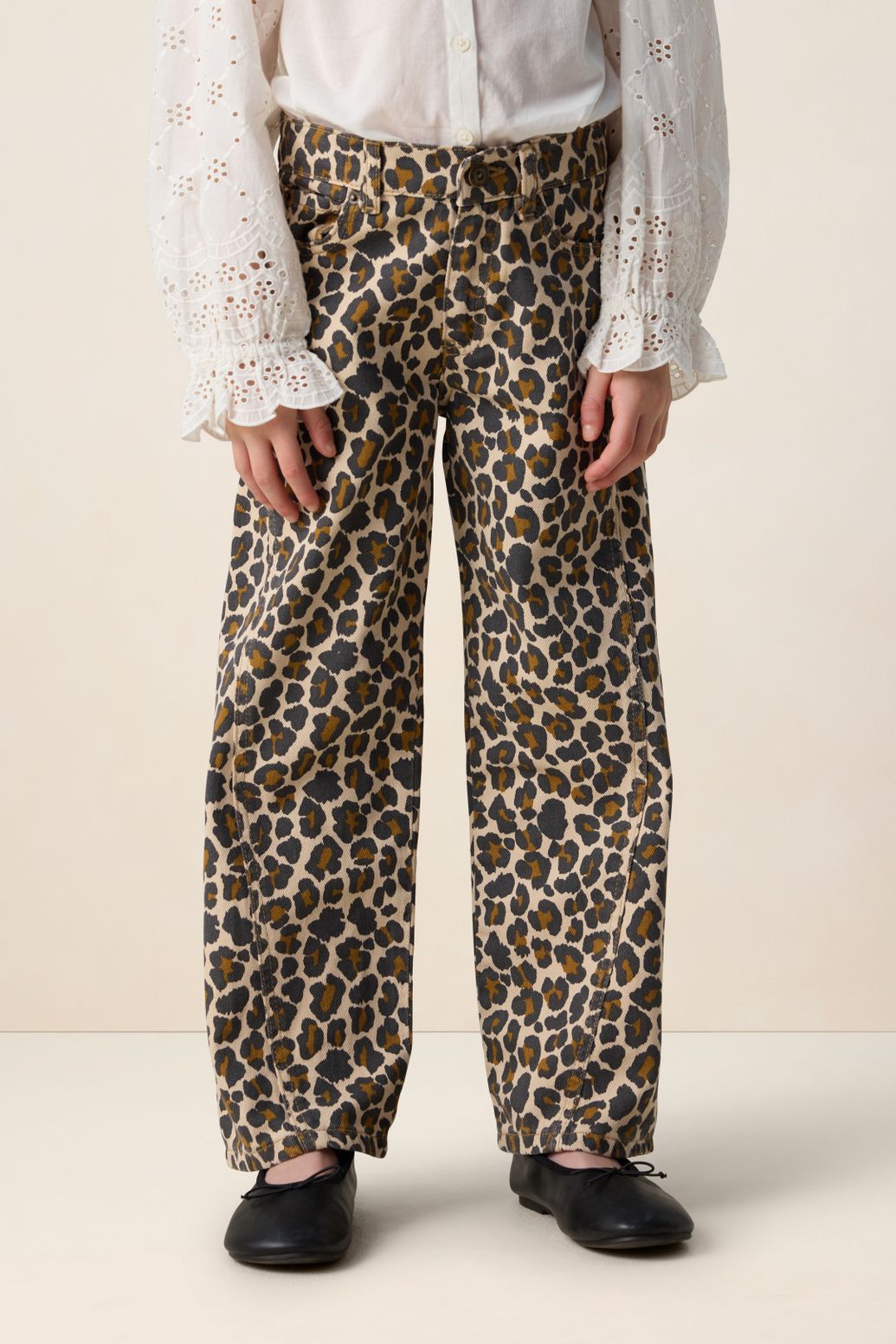 Jeans mit geradem Schnitt und Leoprint - braun