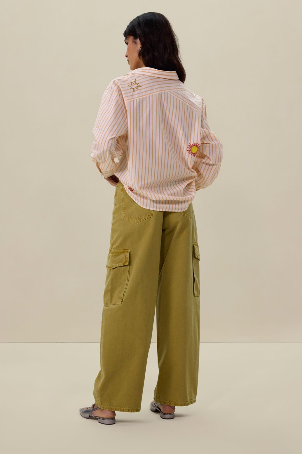 Donkergele high waist cargo broek