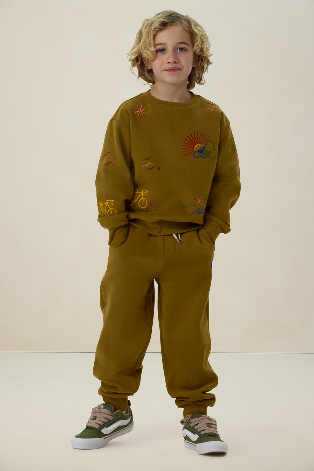 Sweat avec broderies - vert foncé