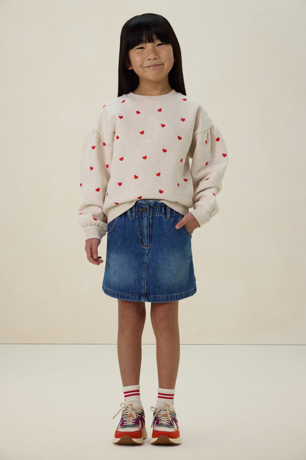 Sweater mit Herzstickerei - beige