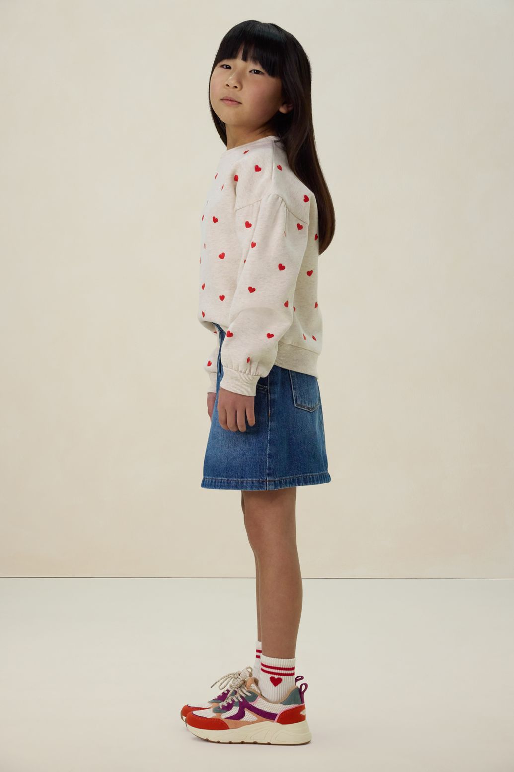 Sweater mit Herzstickerei - beige