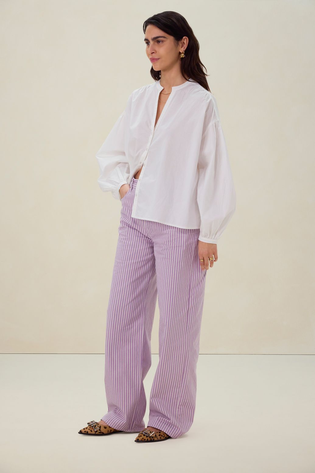 Lichtpaarse mid waist wide leg jeans met strepen