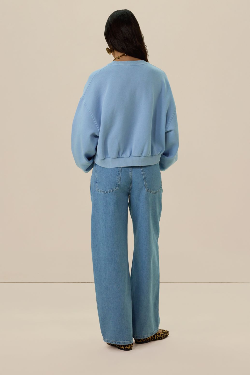 Blauwe high waist curved leg jeans