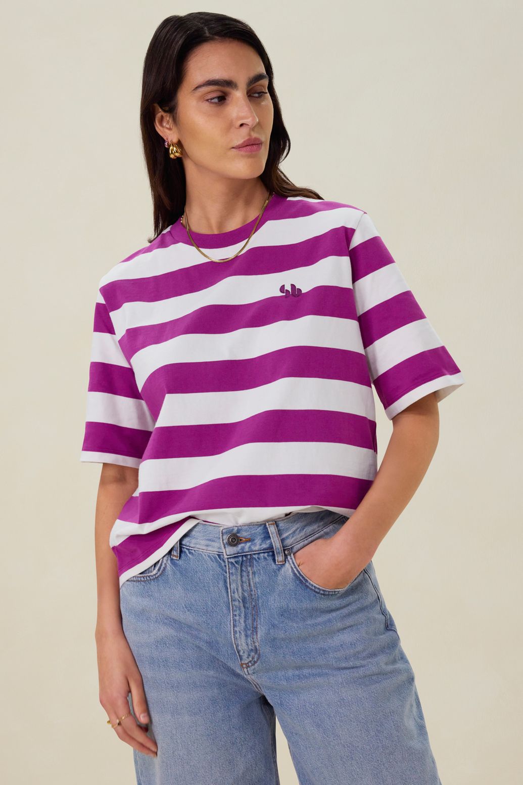 Paars met wit gestreept t-shirt