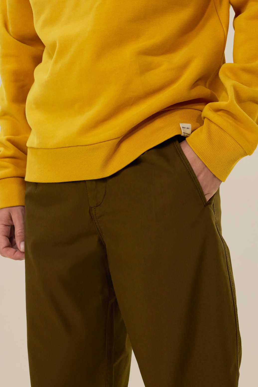 Donkergroene mid-rise chino broek