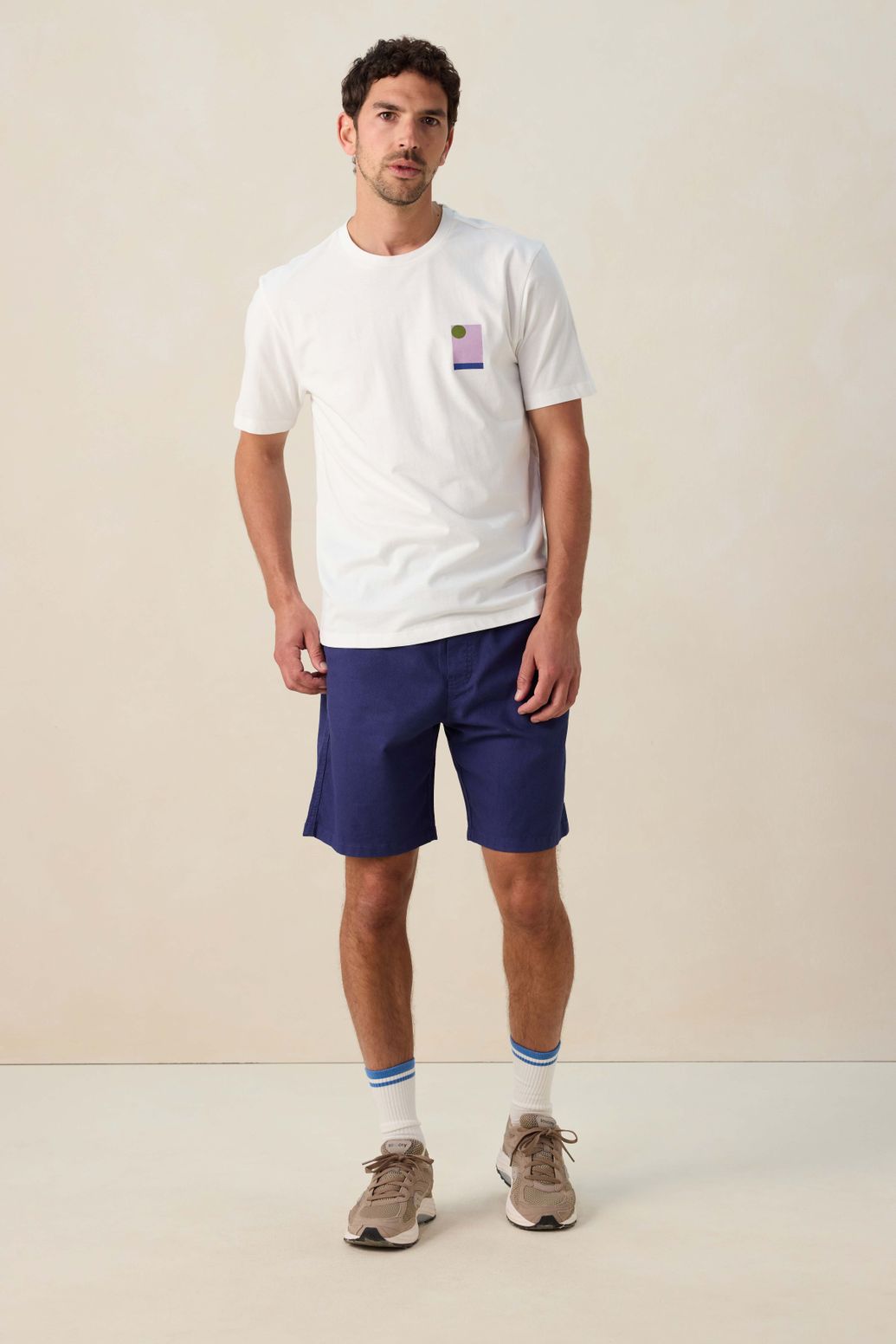 T-Shirt mit Artwork-Print - weiß