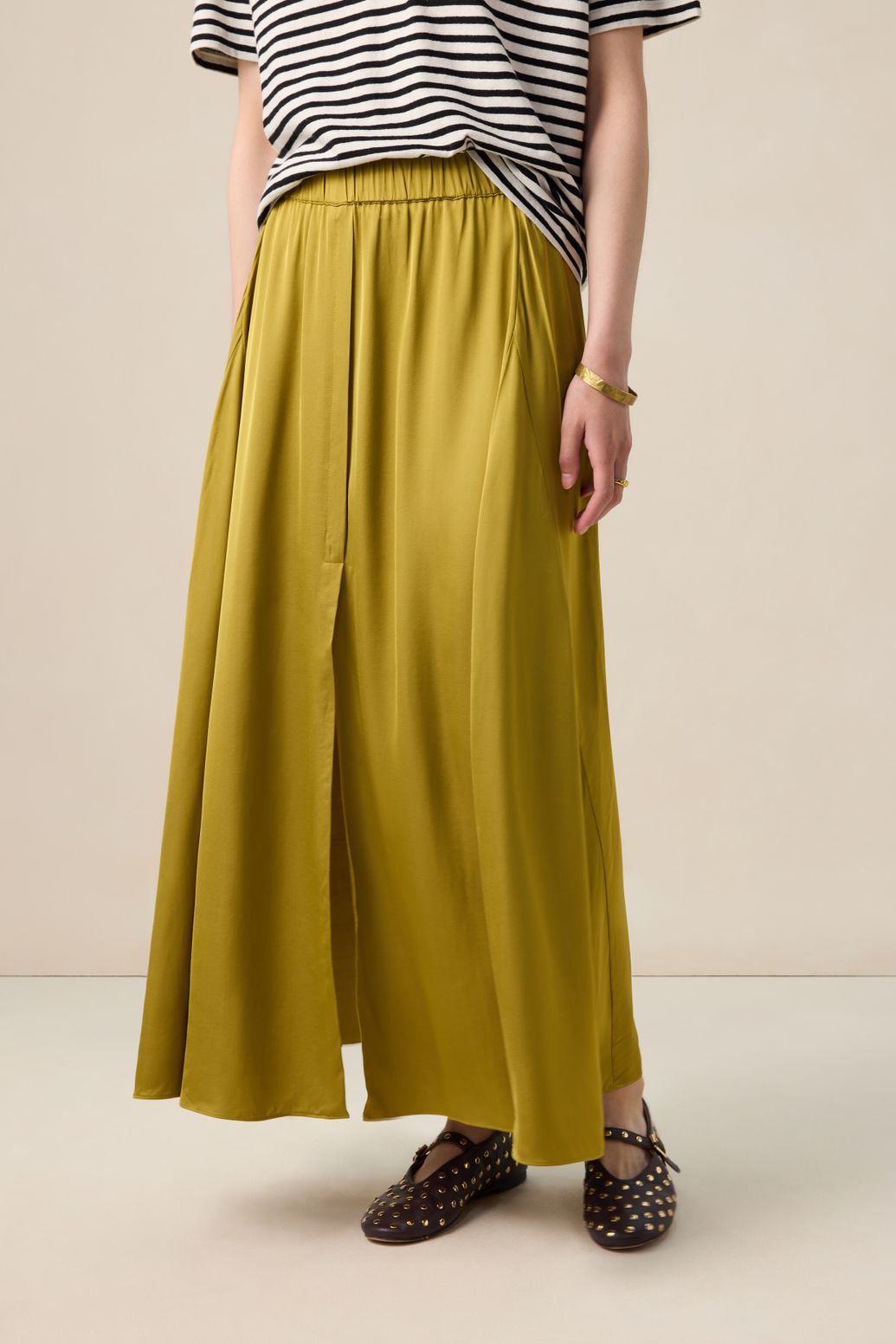 Lichtgroene satijnen maxi rok
