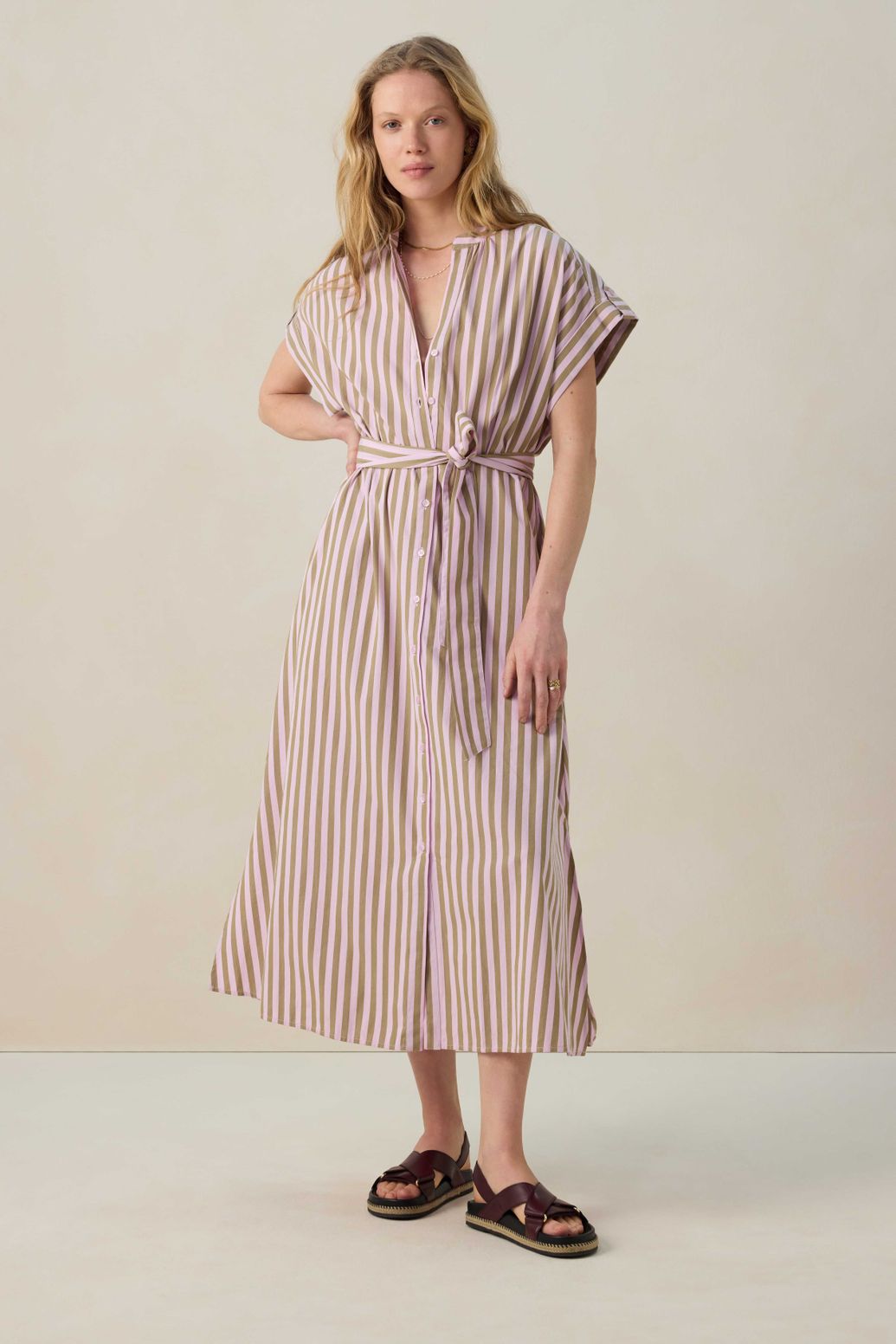 Gestreiftes Kleid - grün