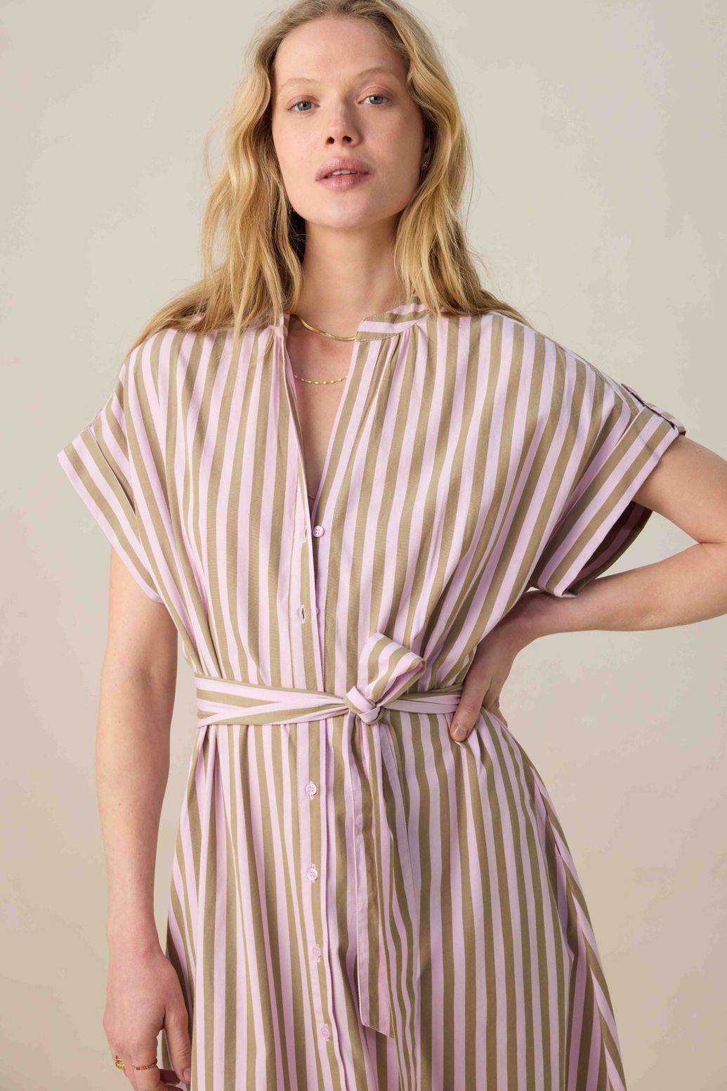 Gestreiftes Kleid - grün