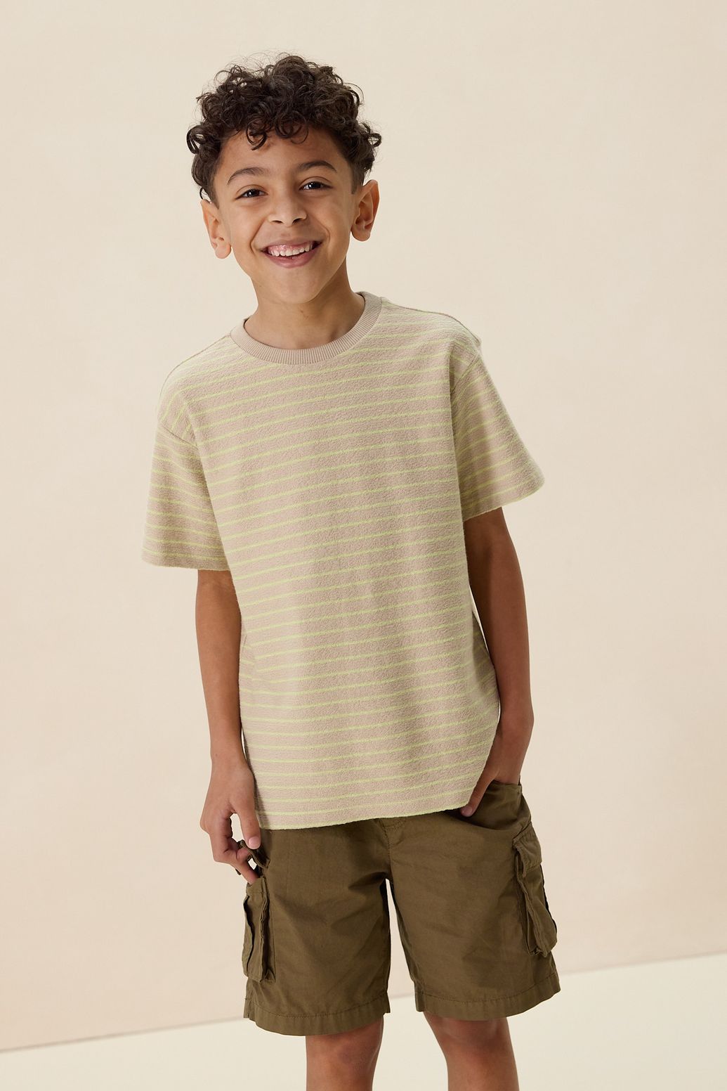 Beige t-shirt met strepen