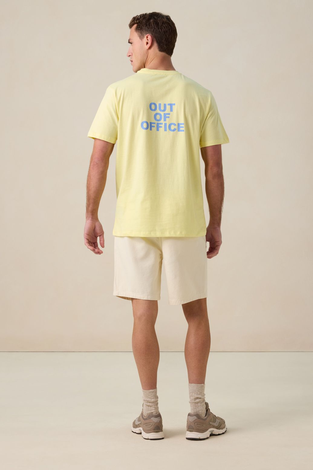 T-Shirt mit Artwork-Print - hellgelb