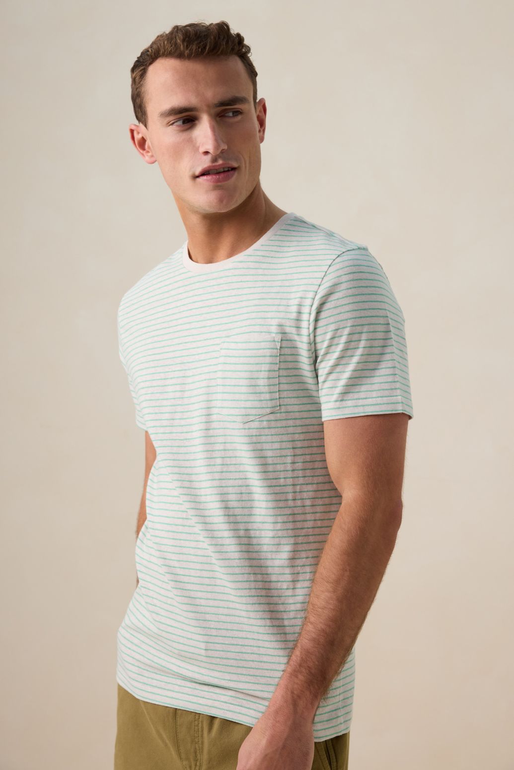 Groen gestreept t-shirt