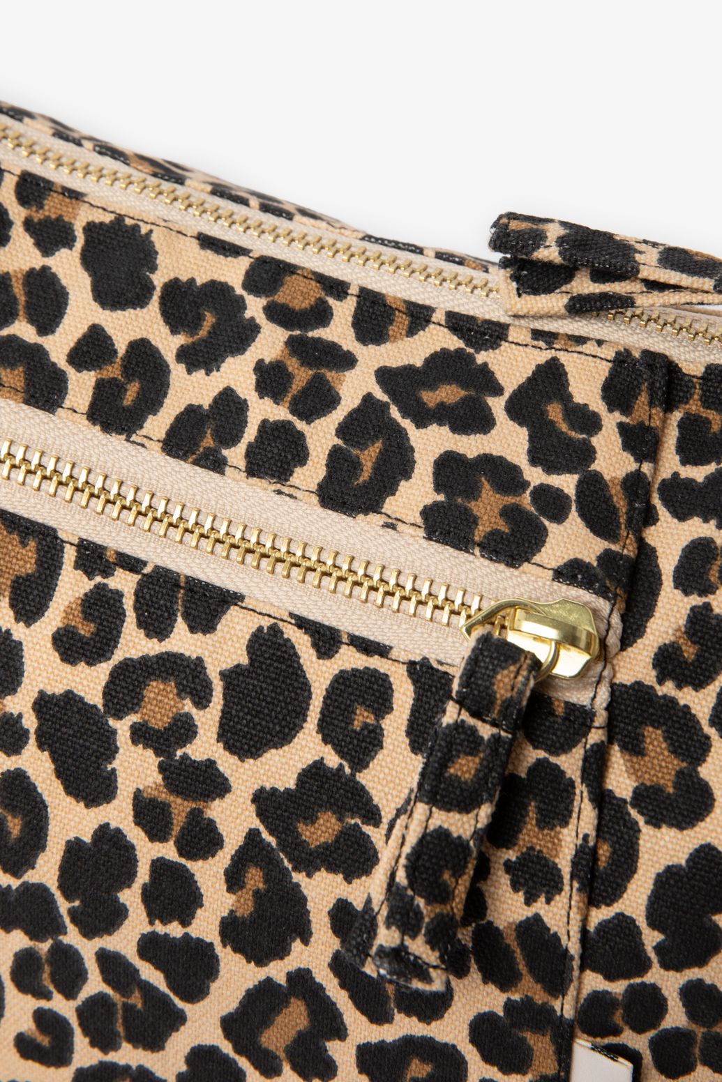 Lichtbruine crossbody tas met leopard print