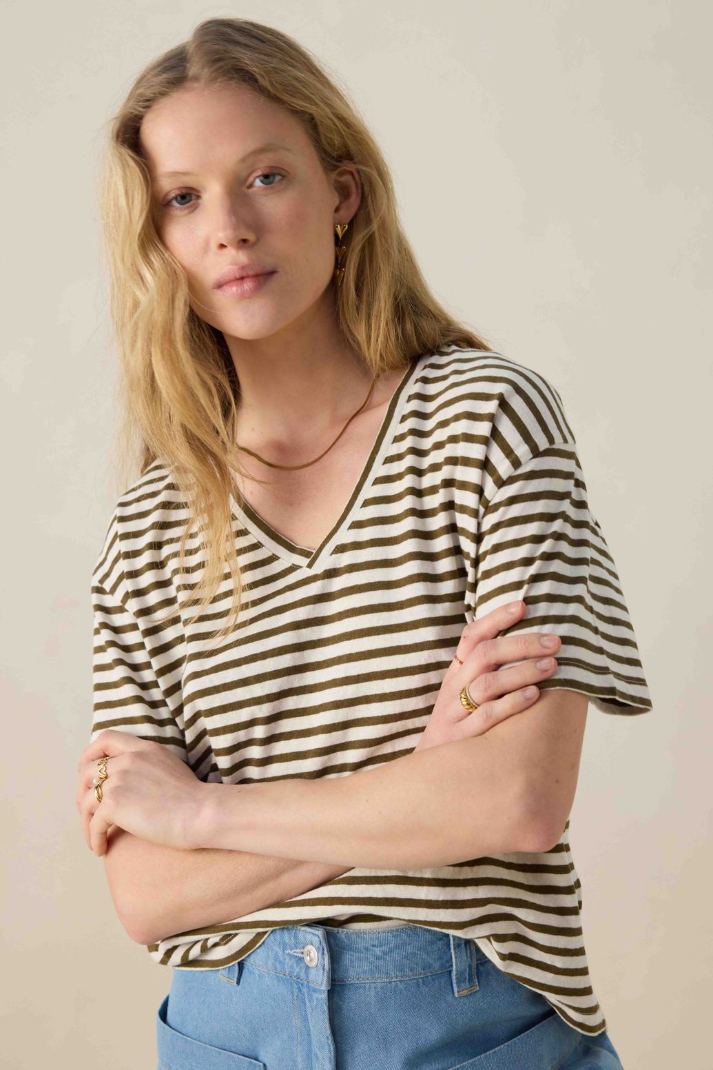 Donkergroen gestreept T-shirt