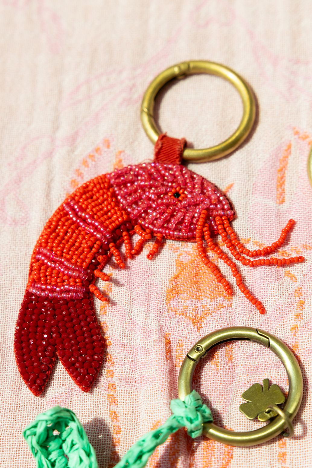 Charm de sac avec crevette - rose