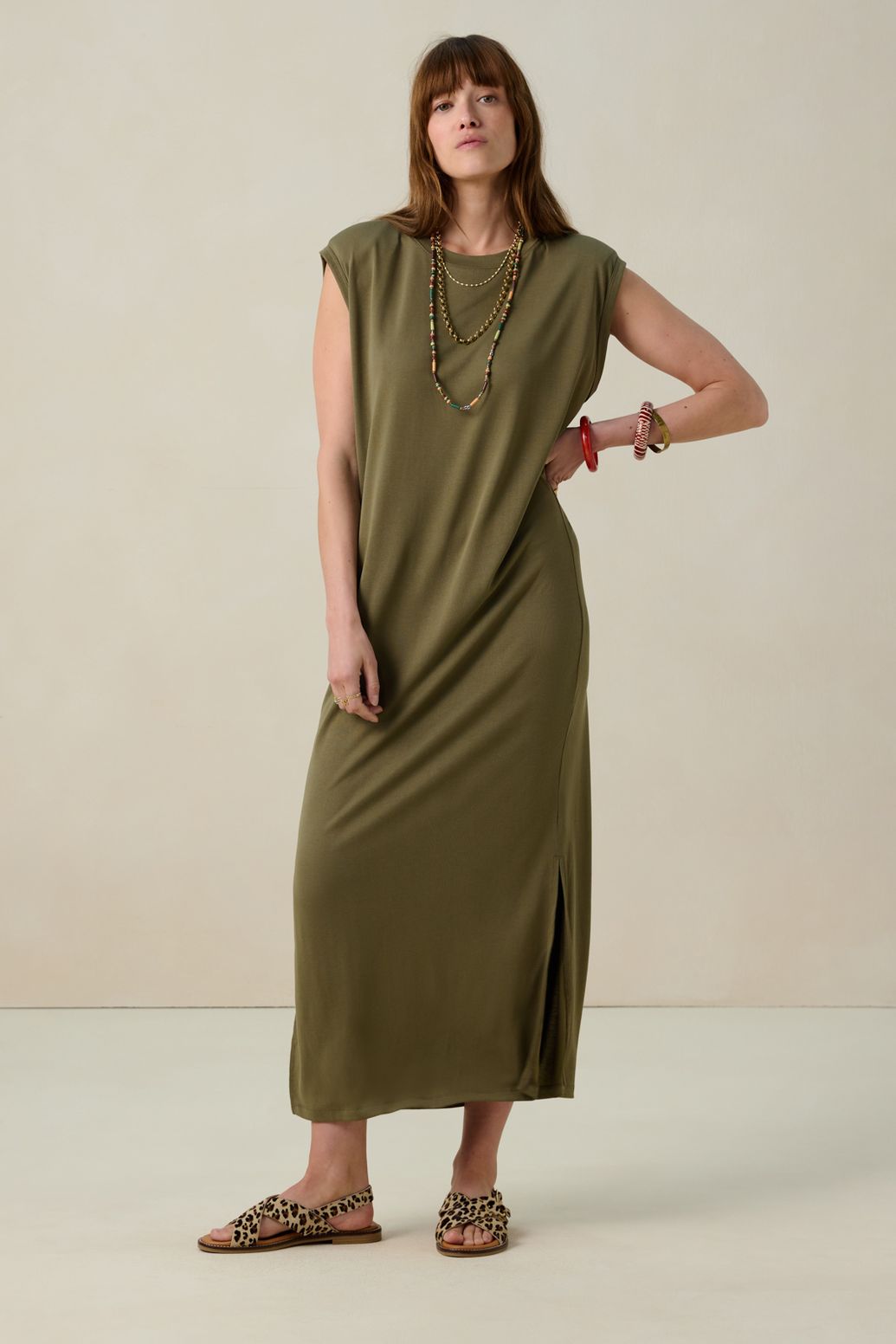 Donkergroene mouwloze maxi jurk