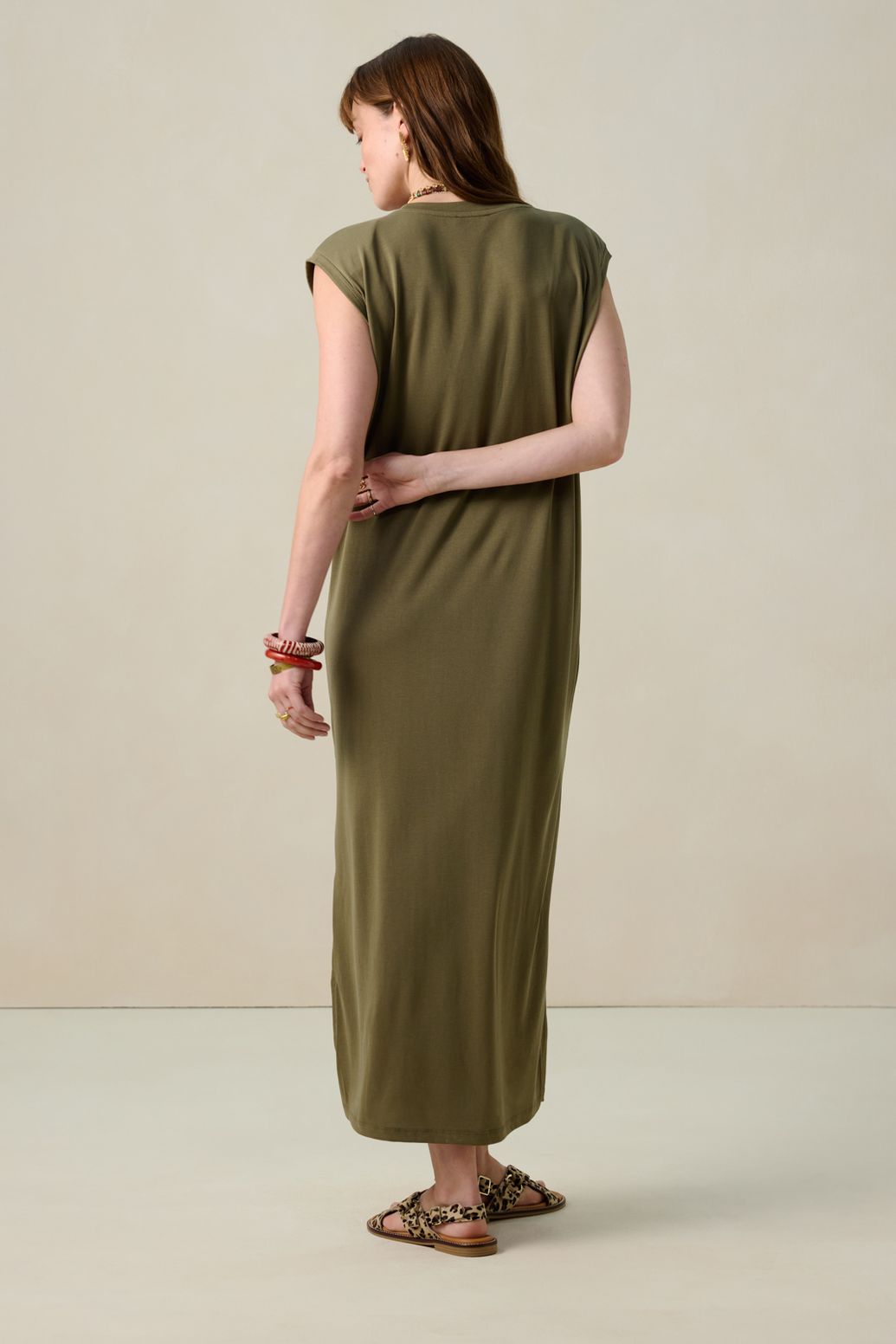 Donkergroene mouwloze maxi jurk