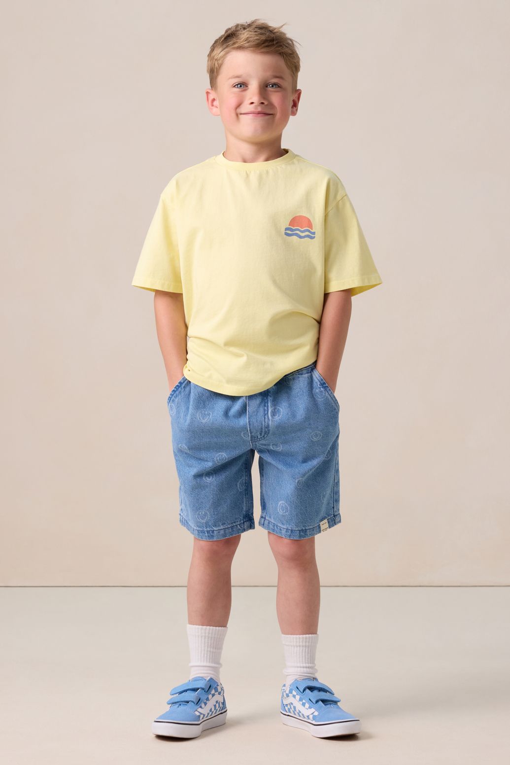 Lichtgeel t-shirt met artwork