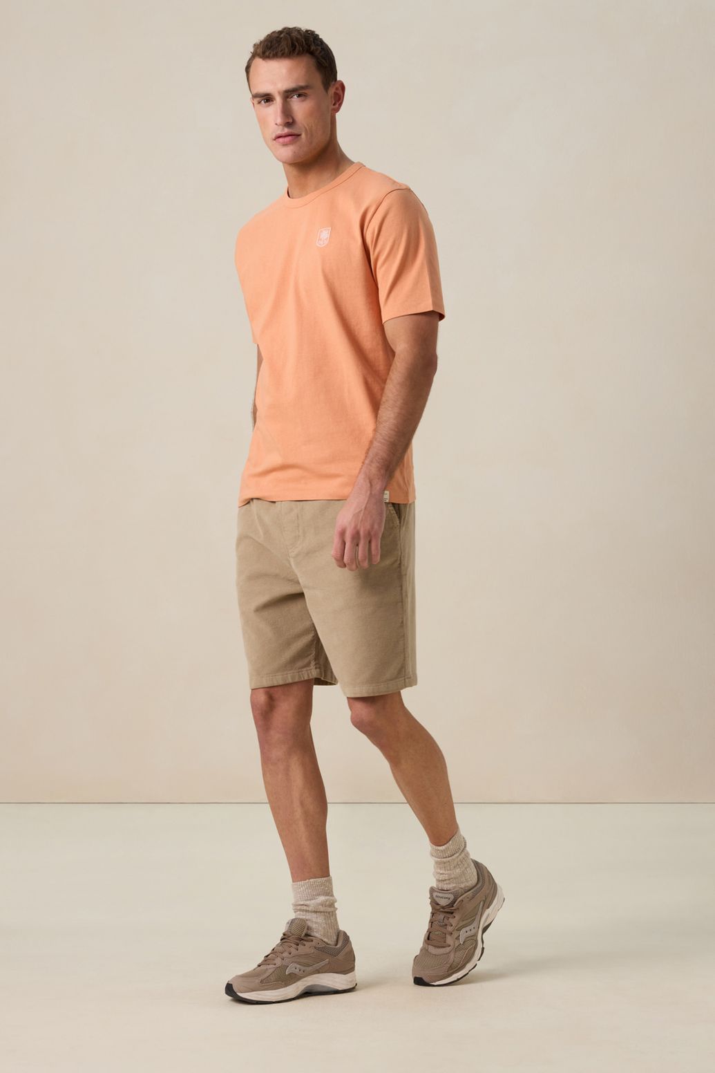 T-Shirt mit Artwork-Print - orange